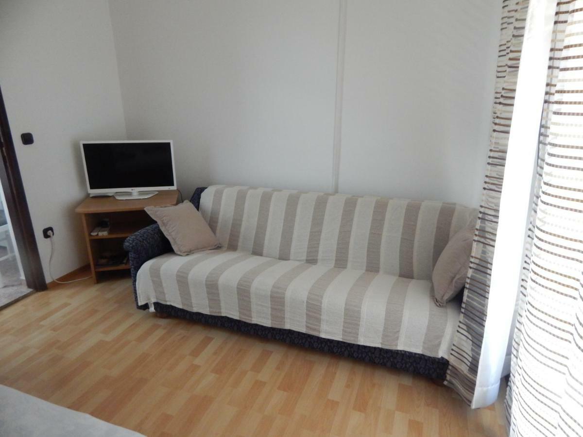 Apartman Duje Petrčane Exterior foto
